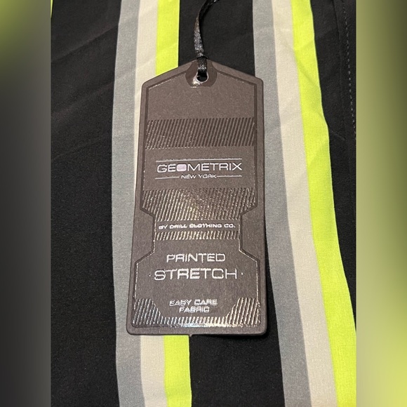 🎁 NWT! Geometrix New York Striped Button Down Shirt. - Picture 8 of 15